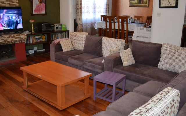 Kerarapony House