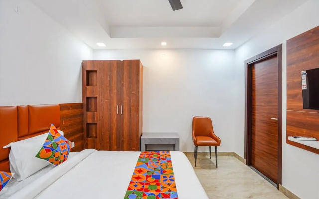 Fabhotel Amayra Inn