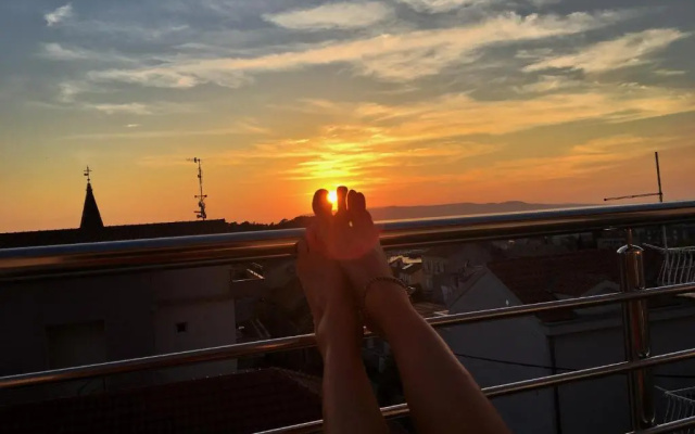 Apartment and room Marin Makarska