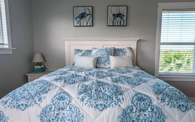 Sassy Seahorse by Silver Sands Vacation Rentals
