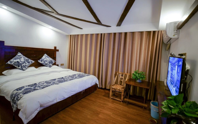 Floral Hotel · Zhangjiajie in the spring hotel (Wulingyuan National Forest Park store)