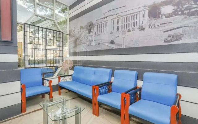 Town Hall Hotel By Oyo Rooms