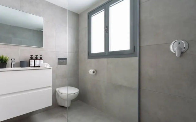 Delightful 2BR Roth-Allenby HolyGuest