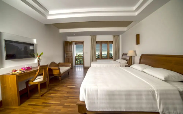 Golden View Hotel