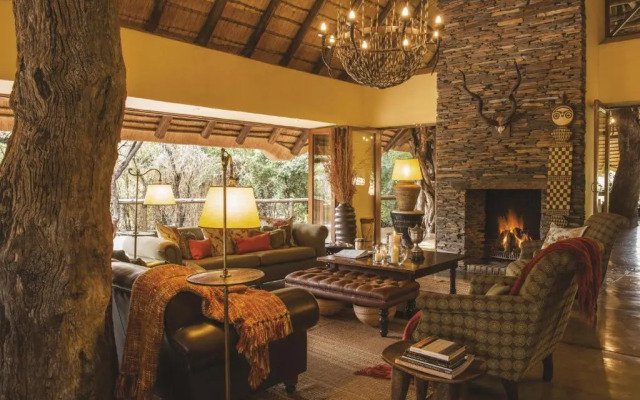 Tuningi Safari Lodge