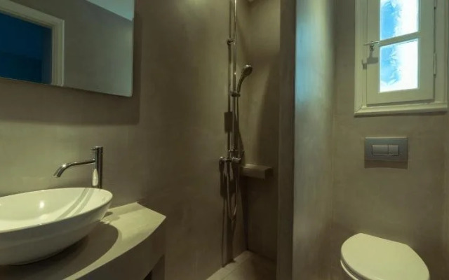 Aphrodite Hotel & Apartments