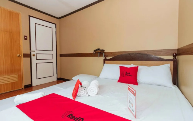 RedDoorz @ UP Village Quezon City
