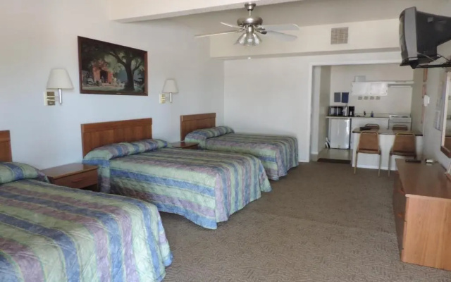 Hunters Lodge Motel