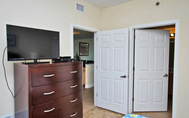 Crystal Shores West 1102