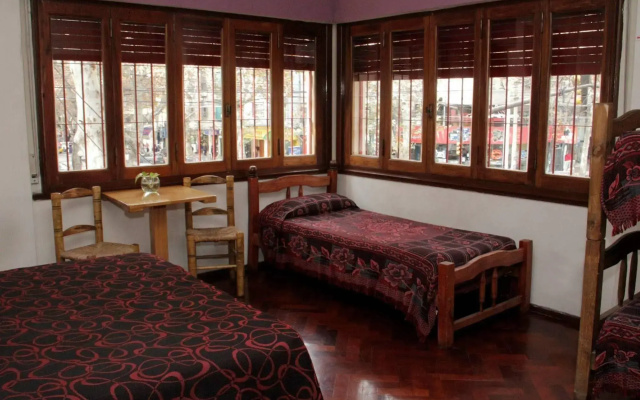 Hostel Confluencia