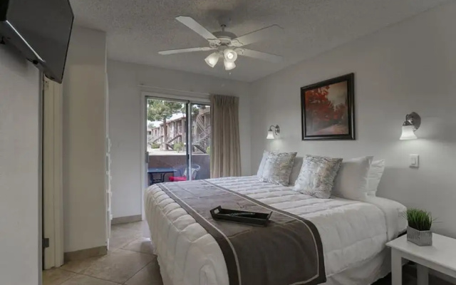 Park Suites at 138 - One Bedroom Apartment