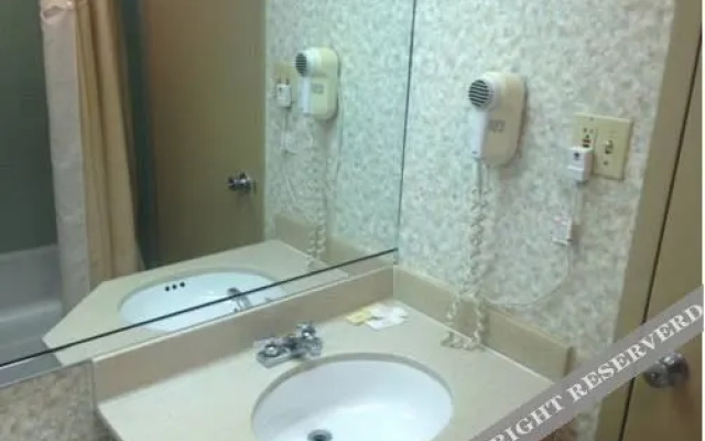 The Moraine Inn Suites & Conference Center