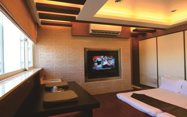 Host-On Exquisite Hotspring Hotel