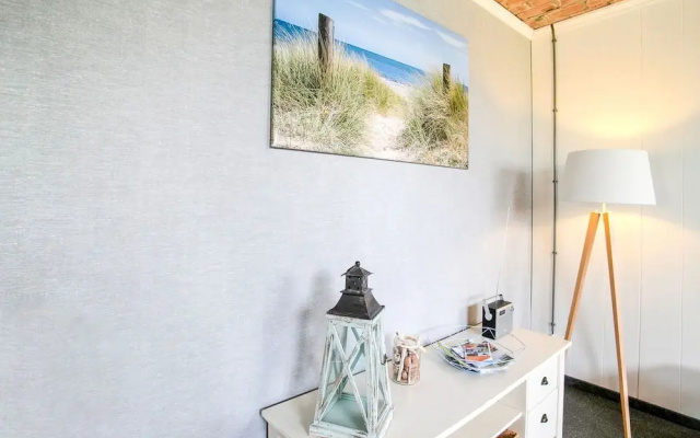 Cozy Holiday Home in Sint Maartensvlotbrug With a Garden