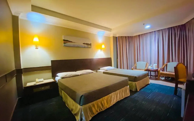 Hotel Grand Crystal