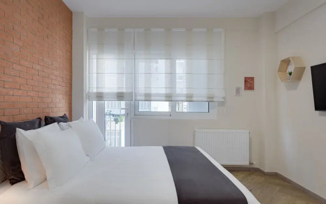Acropolis Premium Residence