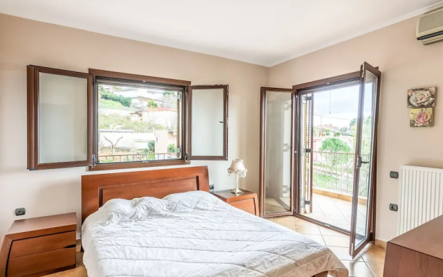 Graceful Villa in Raches Fthiotidos With Patio