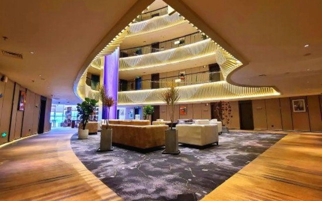 Jinghu Hotel