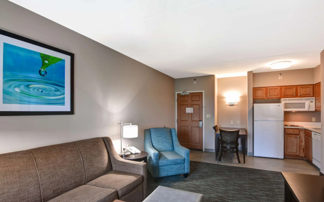 Homewood Suites by Hilton Aurora Naperville