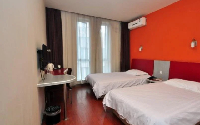 Ji Hotel (Hefei Huaihe Road Pedestrian Street)