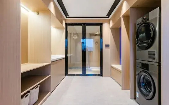 Elong Anyun Hotel (Luoyang Old Town Center Lijingmen Cross Street)