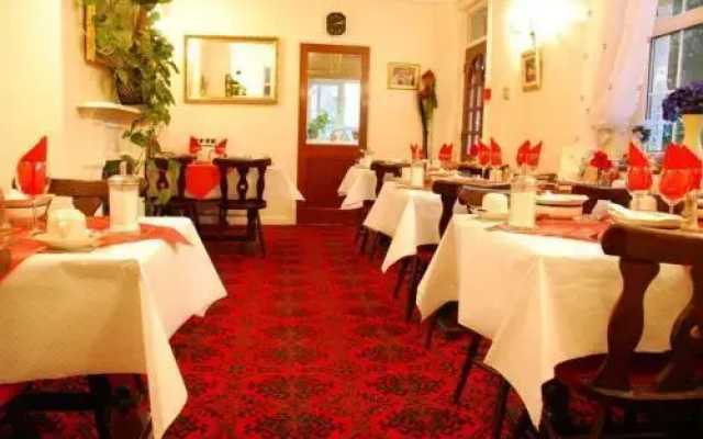 Lynwood Guest House