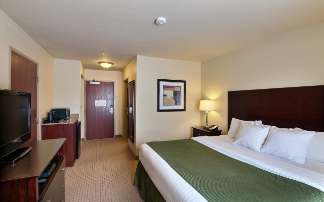 Cobblestone Inn & Suites - Brillion