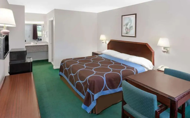 Super 8 by Wyndham Ocean Springs Biloxi