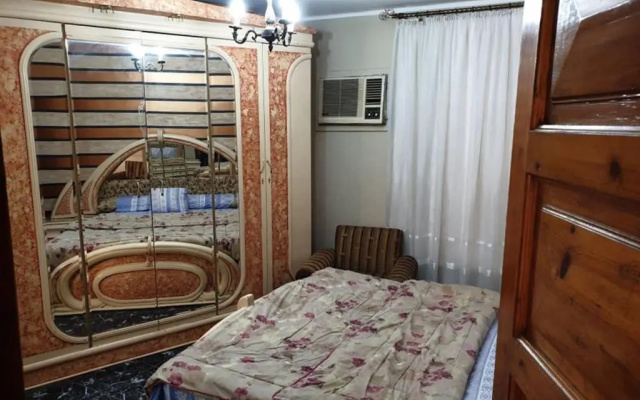 Comfy 3 Bedrooms Apartment in Cairo Z1
