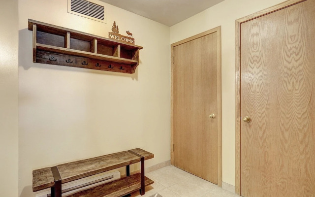 107 Ski Run 2 Bedroom Condo by RedAwning