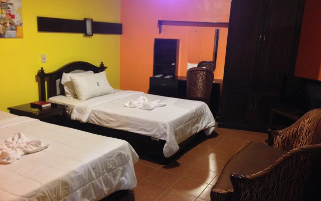Cauayan Queen Jennifer Hotel