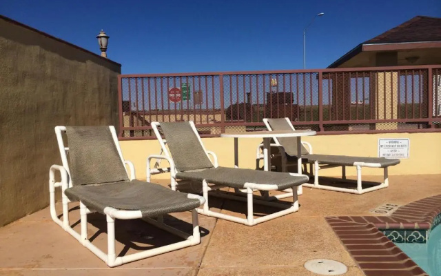 Cotulla Executive Inn