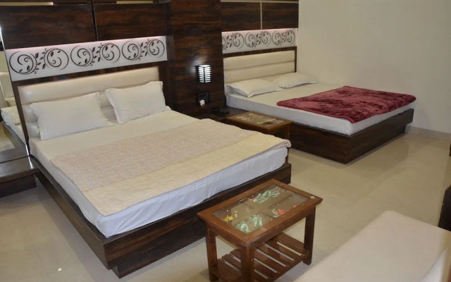 Anjali Mahal Hotel