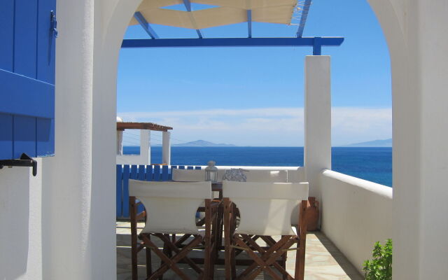 Cleopatra Seaside Homes Paros