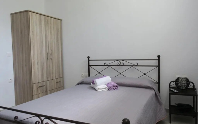 Toula' s Village Apartment