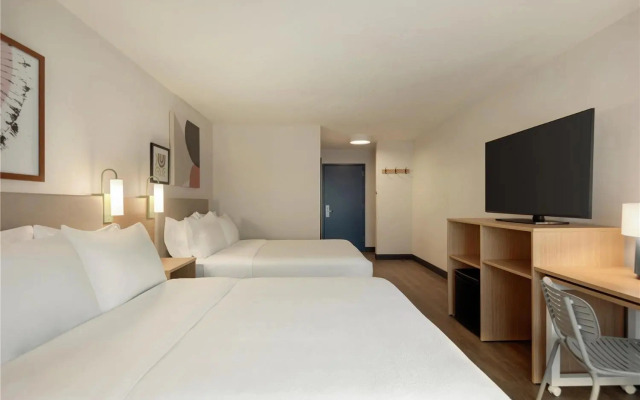 Spark by Hilton Woburn Boston