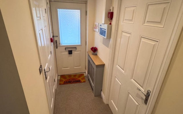 Sleeps8-familyfriendly-freeparking-30mintoheathrow