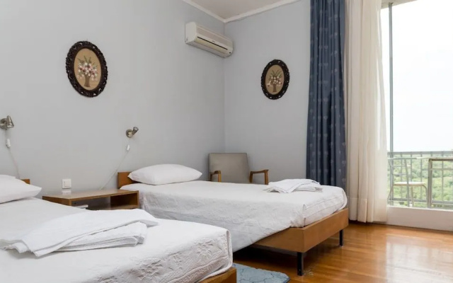 Theoxenia Hotel