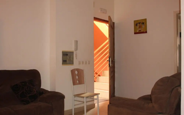 Quiet, Practical, Comfortable Apartment