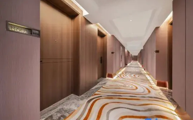 V give up hotel