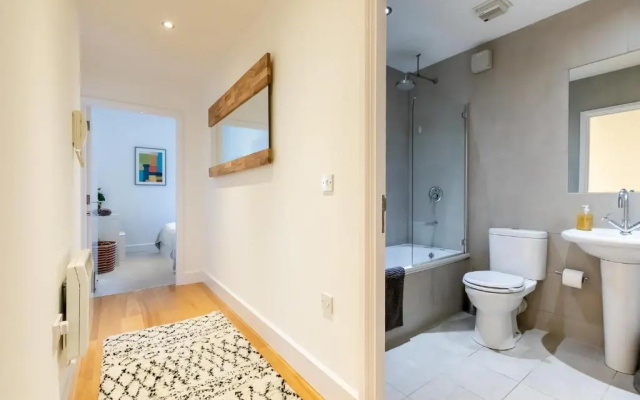 Modern and Spacious 1 Bed Apartment City Centre