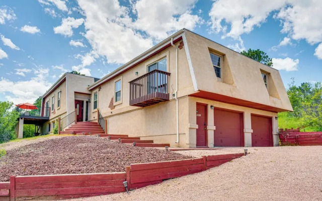 Breweries, Hiking Trails & Museums: Monument House