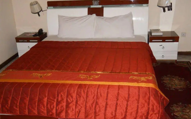 Aristocrat Hotel
