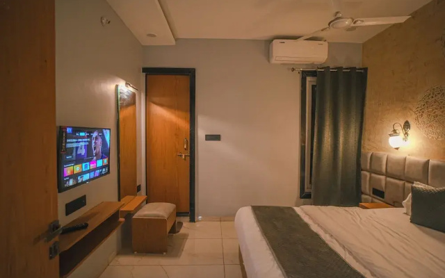 Bhopal Inn by Ten On Ten Stays