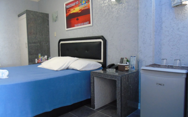 Blue Rock Beach Resort