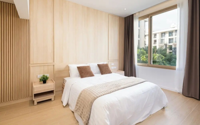 Spacious 4BR Muji Home With Loft & Pool in Ekkamai