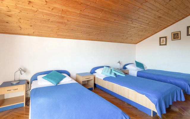 Nice Apartment in Petrcane With Wifi and 2 Bedrooms