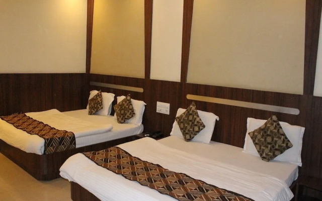 OYO 976 Hotel North Star