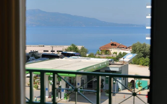 Privé City Hotel