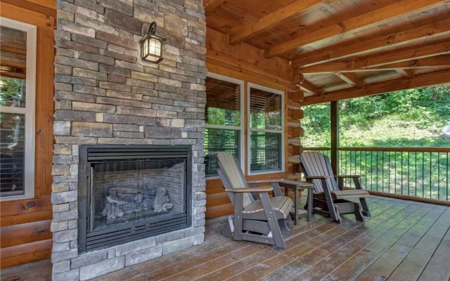 Woodland Escape by Jackson Mountain Rentals